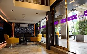 สตูดิโอ เอกมัย